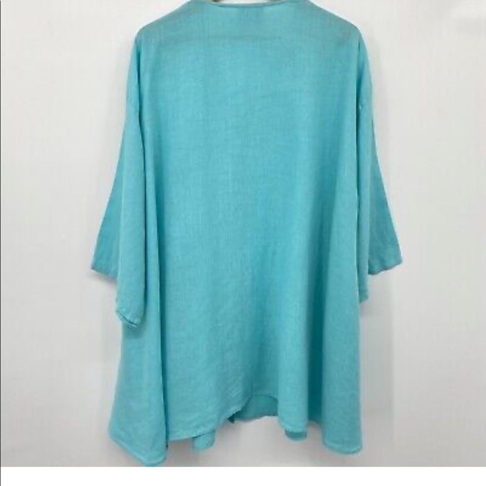 Sophisticated Aqua Linen Swing Top - Picture 6 of 6